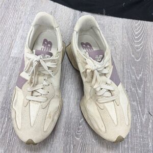 New Balance Women's Cream and Lilac Athletic Shoes